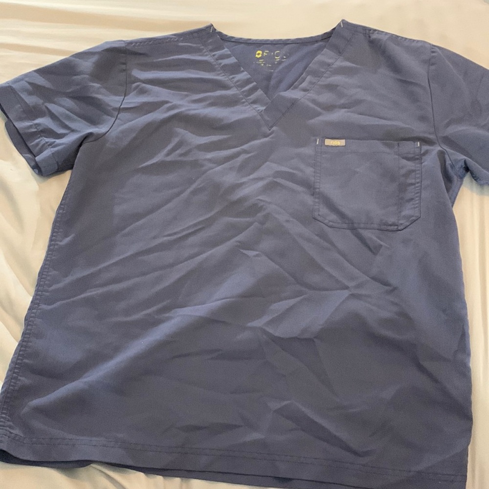 Figs scrub top